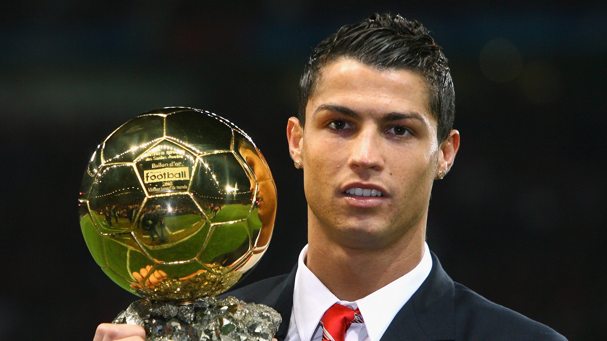 史上最具争议的欧冠“判罚瞬间”，欧冠十大经典比赛